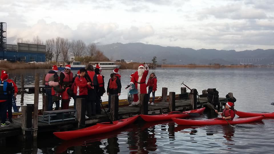 Babbo Natale sul Lago… arriva col barchino