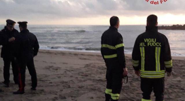 Cadavere in spiaggia:  è il 21enne disperso in Arno