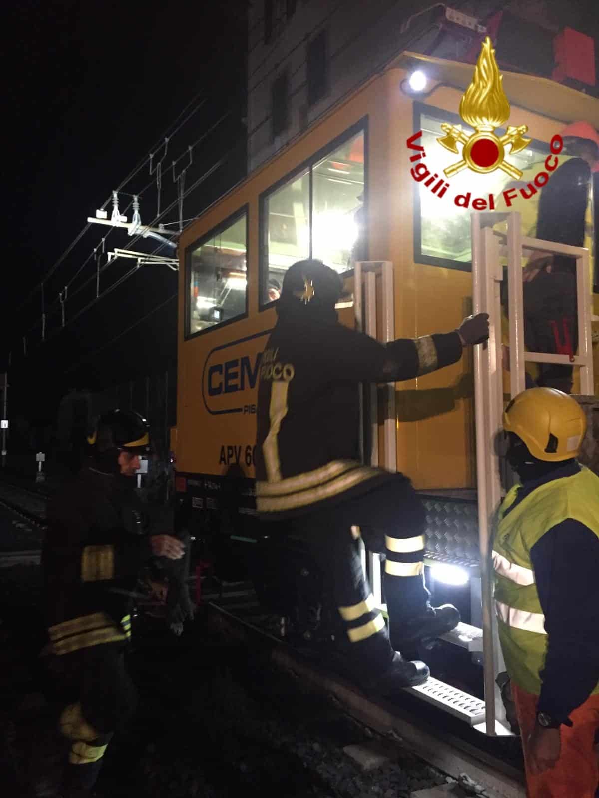 Collisione del merci e operai feriti, in corso le indagini della Polfer