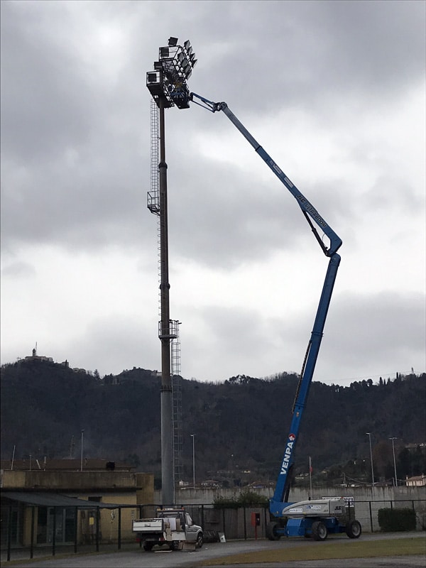 Nuovo impianto di illuminazione dello stadio di Camaiore