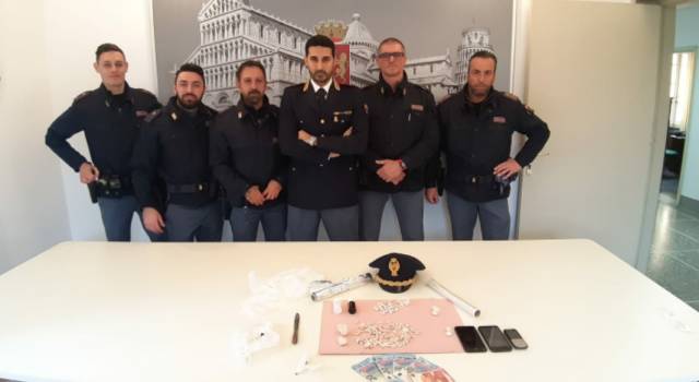 500 dosi di eroina e cocaina, la centrale della droga era nel centro di Pisa: arrestati due magrebini
