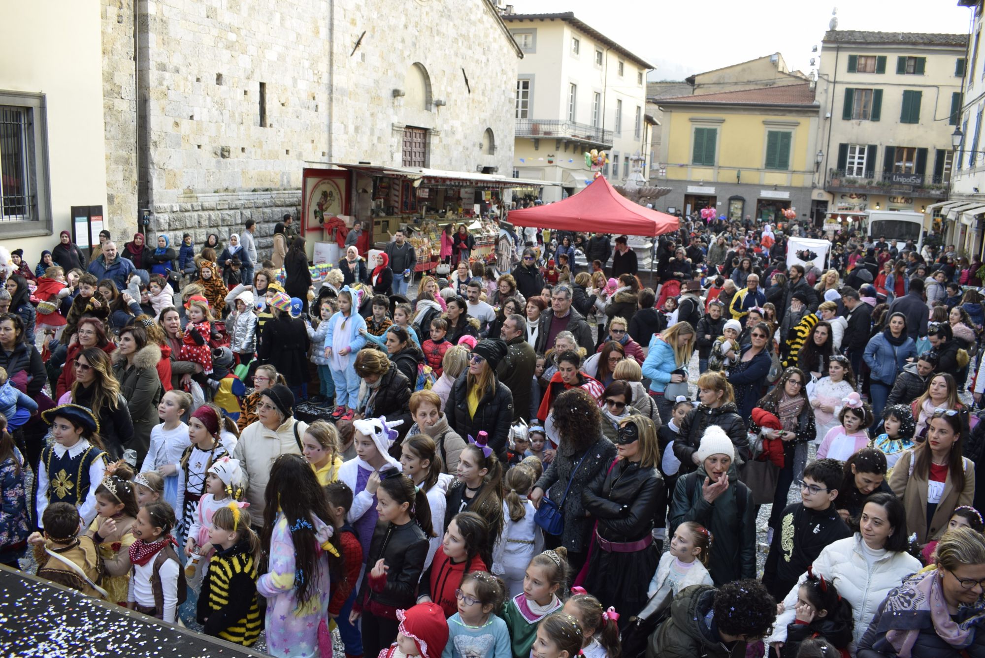 Piazza San Bernardino per la festa del giovedì grasso