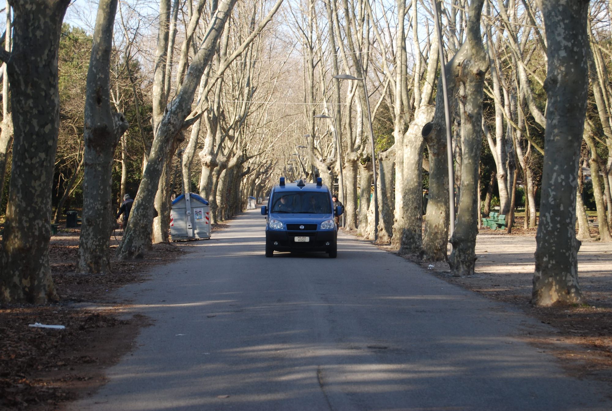 “Pineta terra di nessuno, occorrono rinforzi”: la preoccupazione del sindacato Fsp dopo l’aggressione al poliziotto