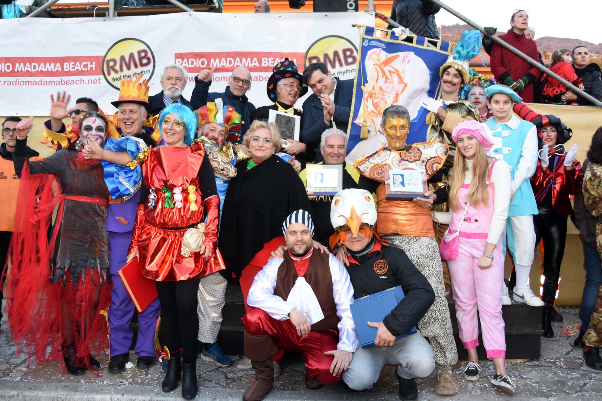 Carnevale Pietrasantino: il carro più bello è della Brancagliana, mascherata a Strettoia