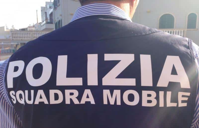 Arrestati dalla squadra mobile di Firenze due siciliani residenti a Montecatini Terme, sono ritenuti i responsabili di aver aiutato a sottrarsi al carcere un notissimo ex latitante catanese, condannato all’ergastolo