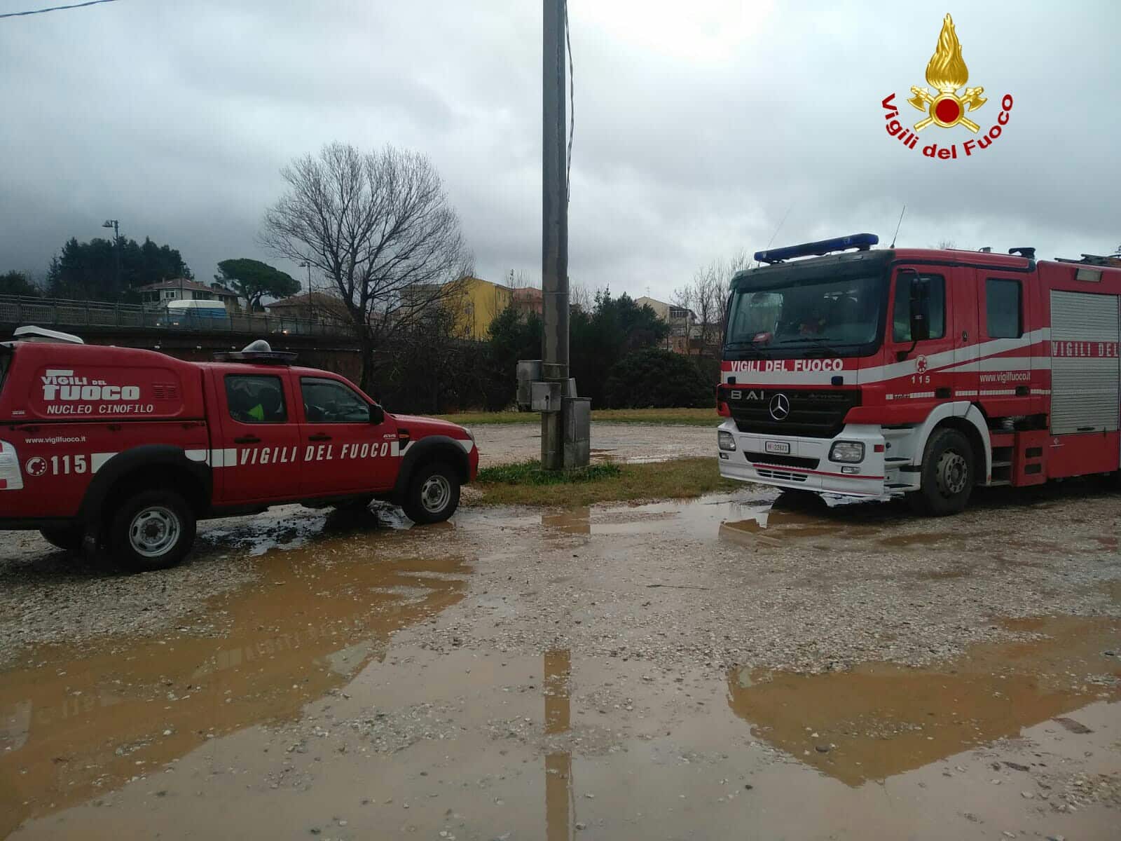 Fiume Cecina in piena, i vigili del fuoco monitorano la zona