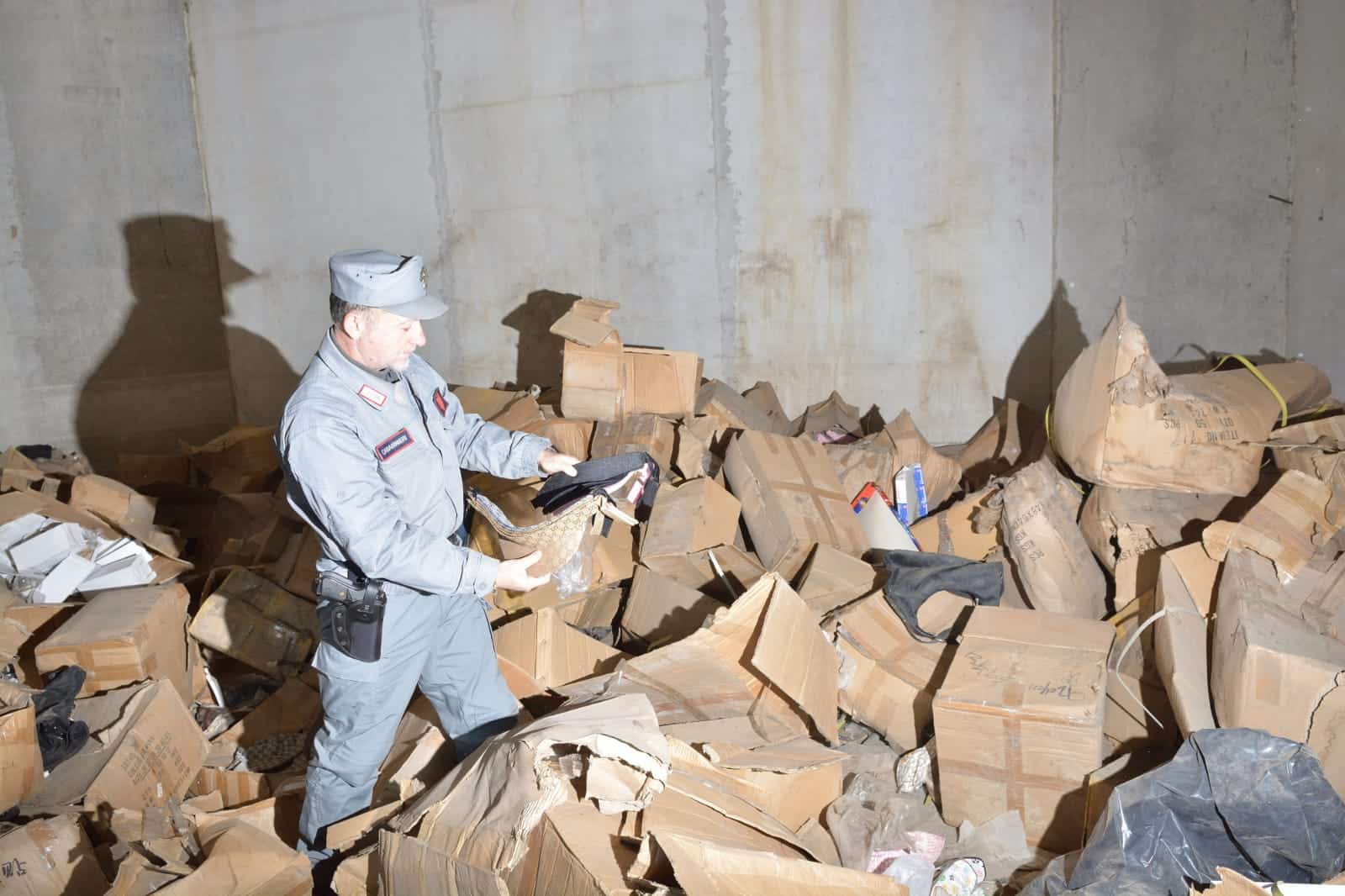 Rifiuti in discarica, sequestrata l’area