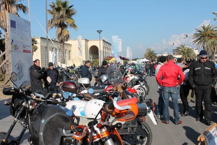 Parola d’ordine, divertimento: a Viareggio il Motoraduno di Carnevale