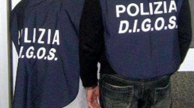 Terrorismo ed eversione dell’ordine democratico, un arresto in Toscana nell’inchiesta della Procura di Bologna