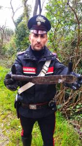 Carabiniere con macete