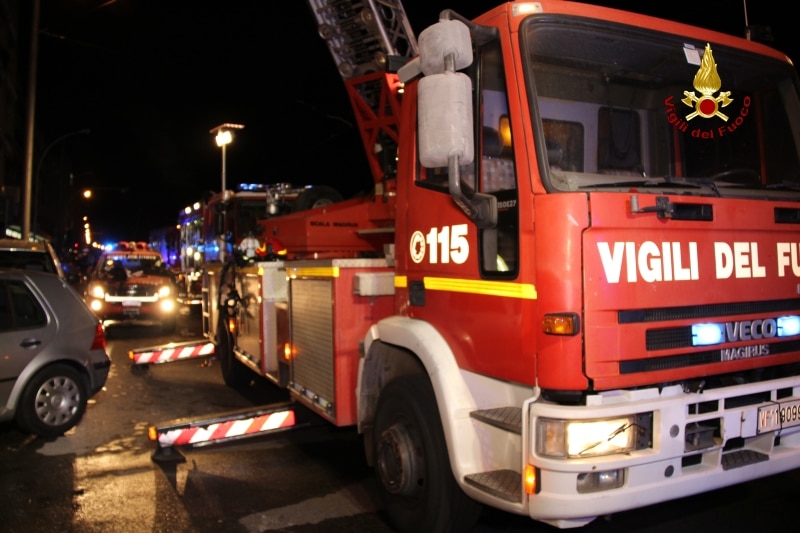 Incendio in appartamento a causa del camino, nessuna persona coinvolta