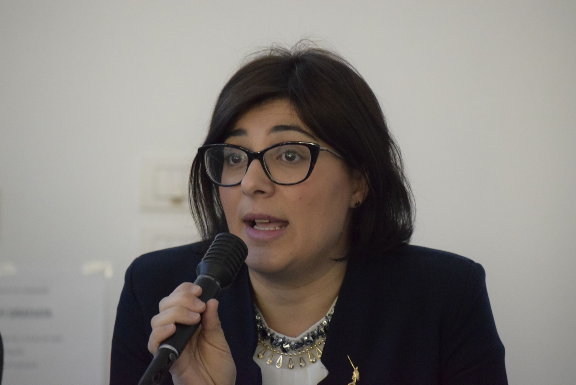 Sindaco revoca mandato ad Elisa Bartoli: “Venuto meno rapporto di fiducia”