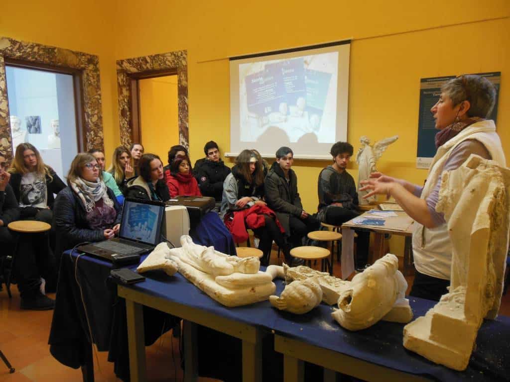 Foto restauro bozzetti in diretta Museo