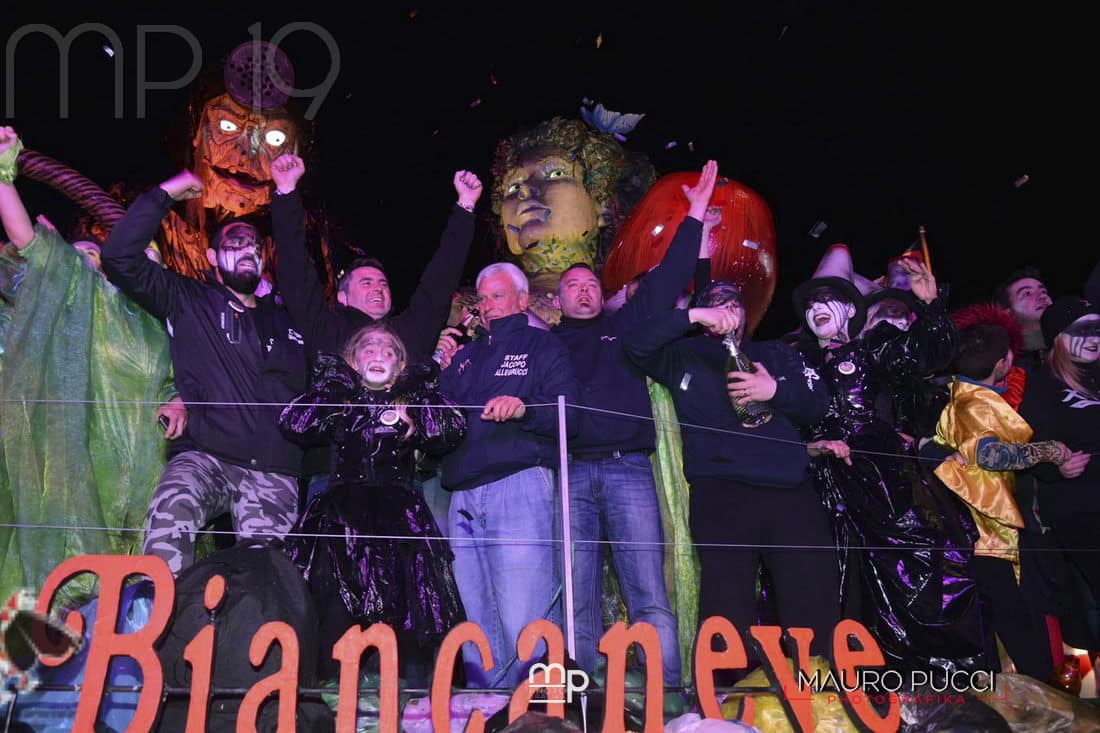 Carnevale di Viareggio, come ha votato la giuria: ecco la scheda dei carri di prima categoria