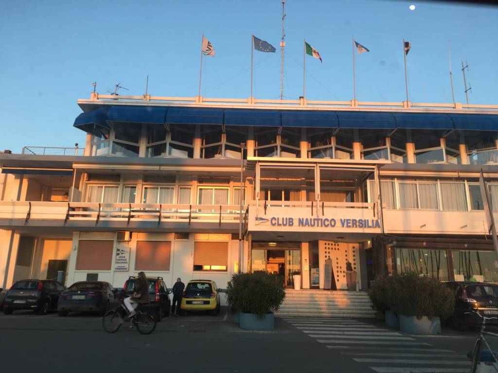 club nautico versilia