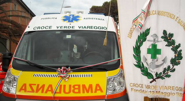 Nuova ambulanza per la Croce Verde Viareggio. Manca un ultimo, piccolo sforzo