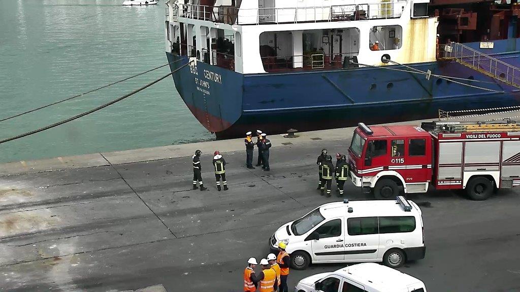 Paura per una presunta bomba in porto. Ma era solo una esercitazione