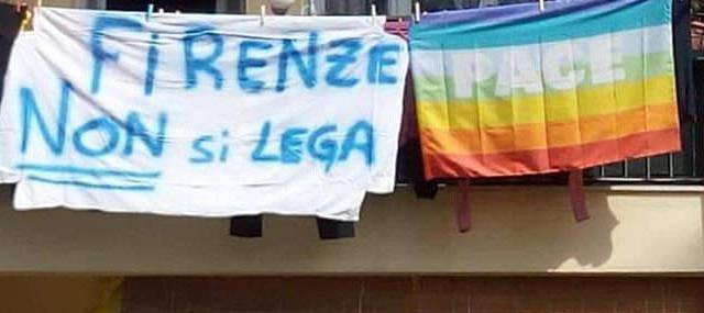 Salvini a Firenze, striscioni e proteste
