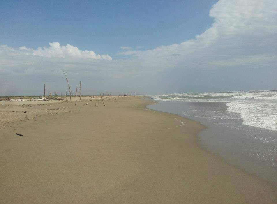 Coronavirus, spiagge chiuse a Viareggio e Torre del Lago. Il sindaco: “State a casa”