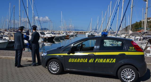 GDF Lucca, attività a tutela del distretto nautico: 11 soggetti denunciati per appropriazione indebita di finanziamenti