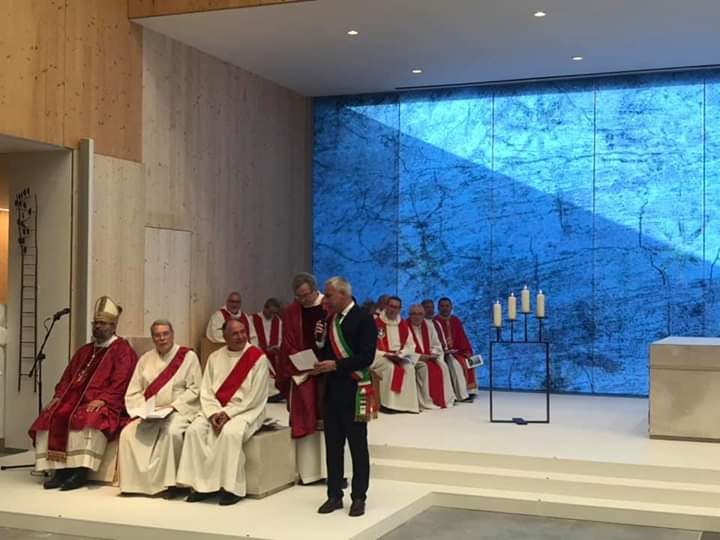 Il vescovo Paolo inaugura la nuova chiesa del Varignano