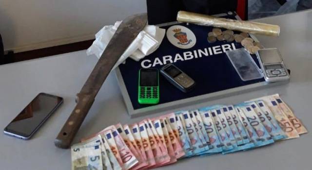 Blitz antidroga dei Carabinieri a Pietrasanta, arrestati due pusher