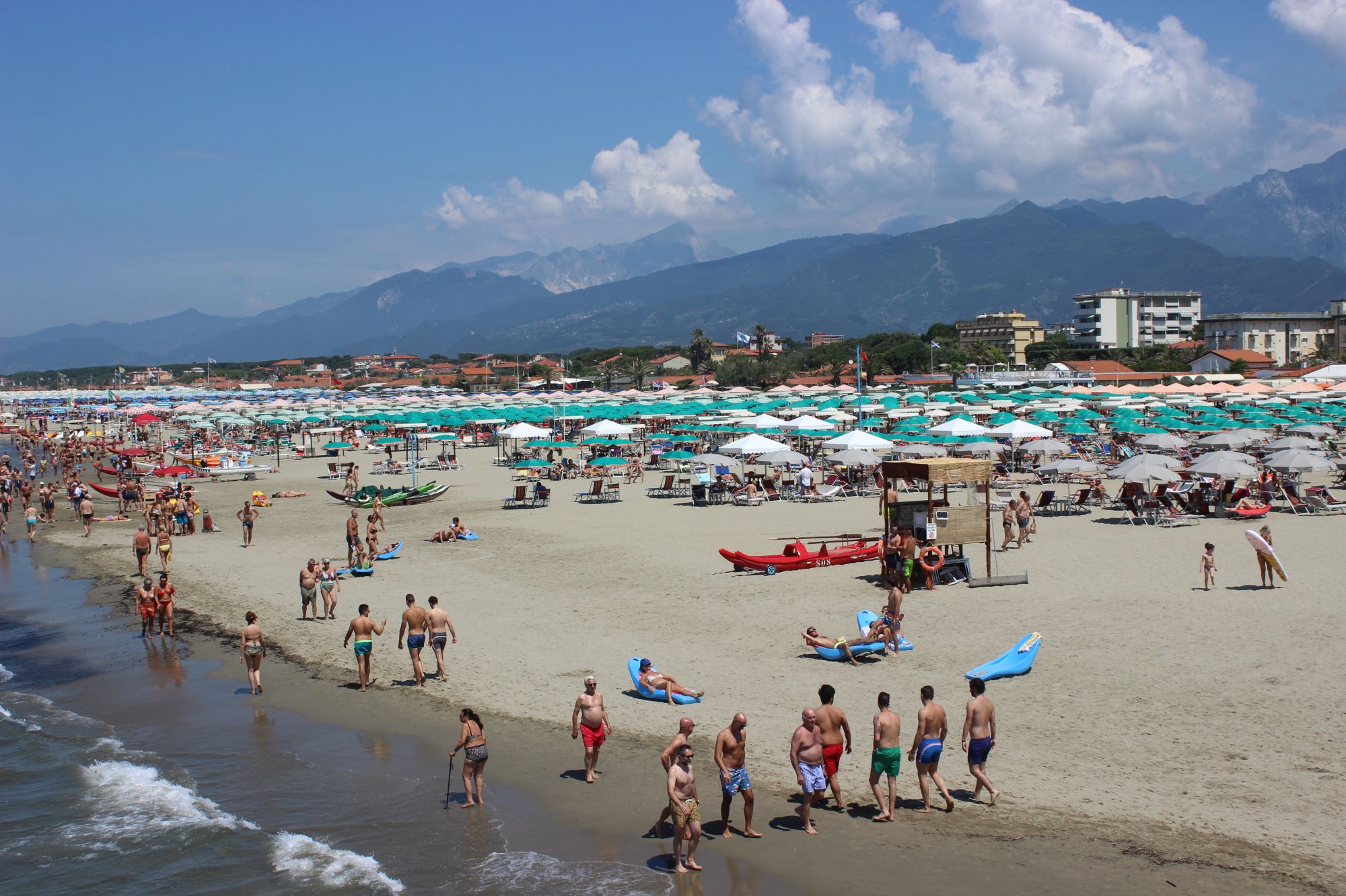 Posti ombra gratuiti a Pietrasanta