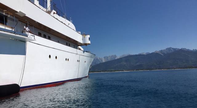 Lo yacht «Christina O» di Onassis approda a Forte dei Marmi