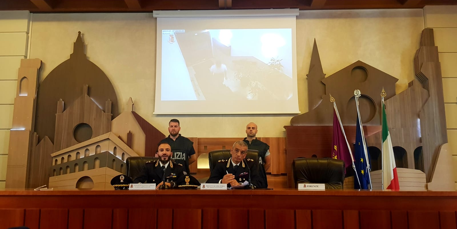 La Polizia di Stato sgomina una banda di ladri d’appartamento che avevano la loro base operativa a Firenze