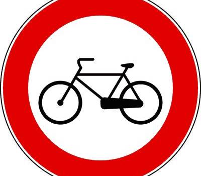 &#8220;Cari turisti, non venite a Viareggio con le biciclette&#8221;, la denuncia di Santini
