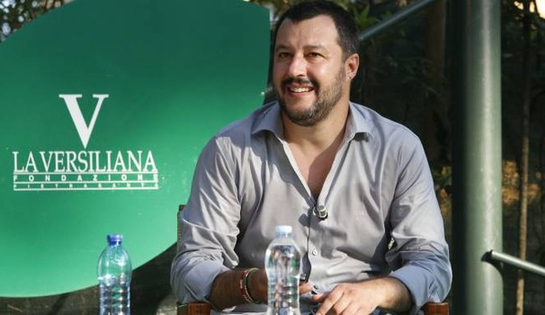Salvini in Versiliana, presidio di protesta