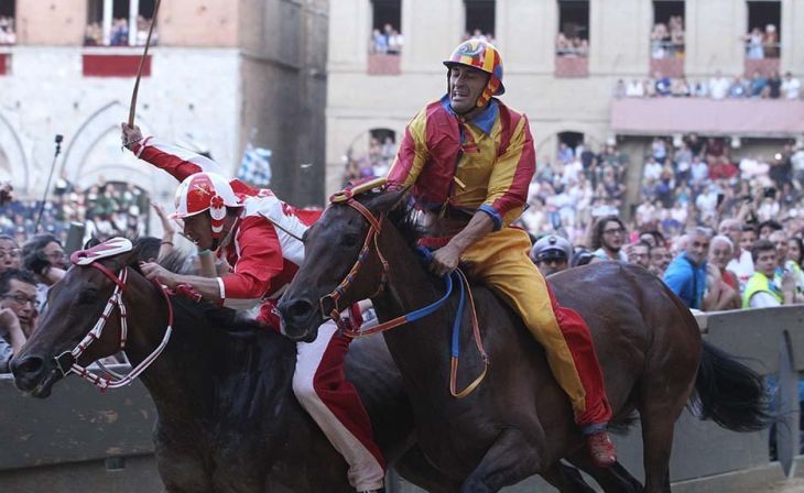 Palio di Siena, vince la Giraffa