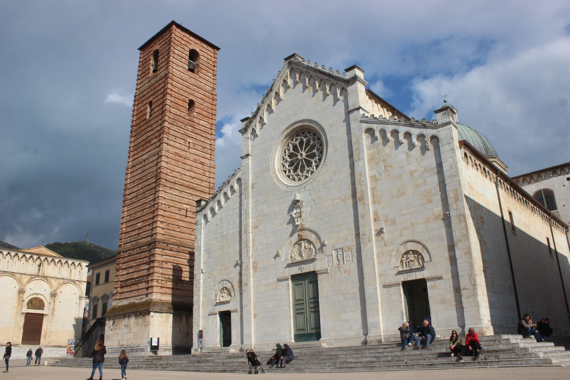 Pietrasantaloveis, la Piccola Atene è la capitale di tutti gli innamorati