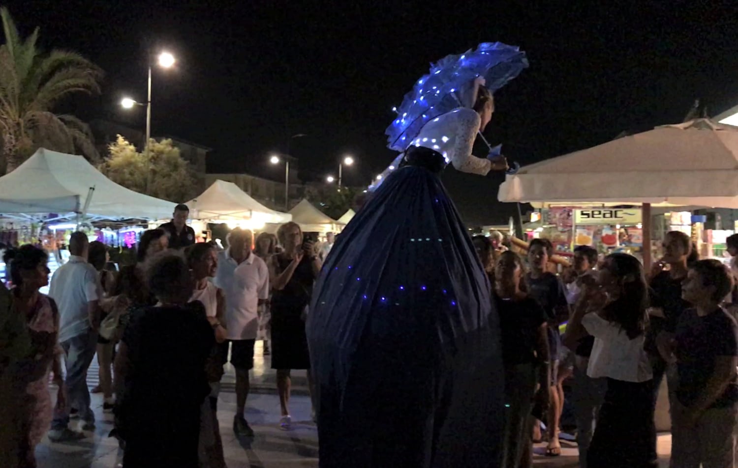 A Lido di Camaiore la magica notte degli artisti di strada