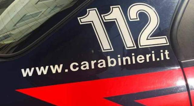 Droga: trovato con cocaina e hashish nascosti in casa, arrestato dai Carabinieri