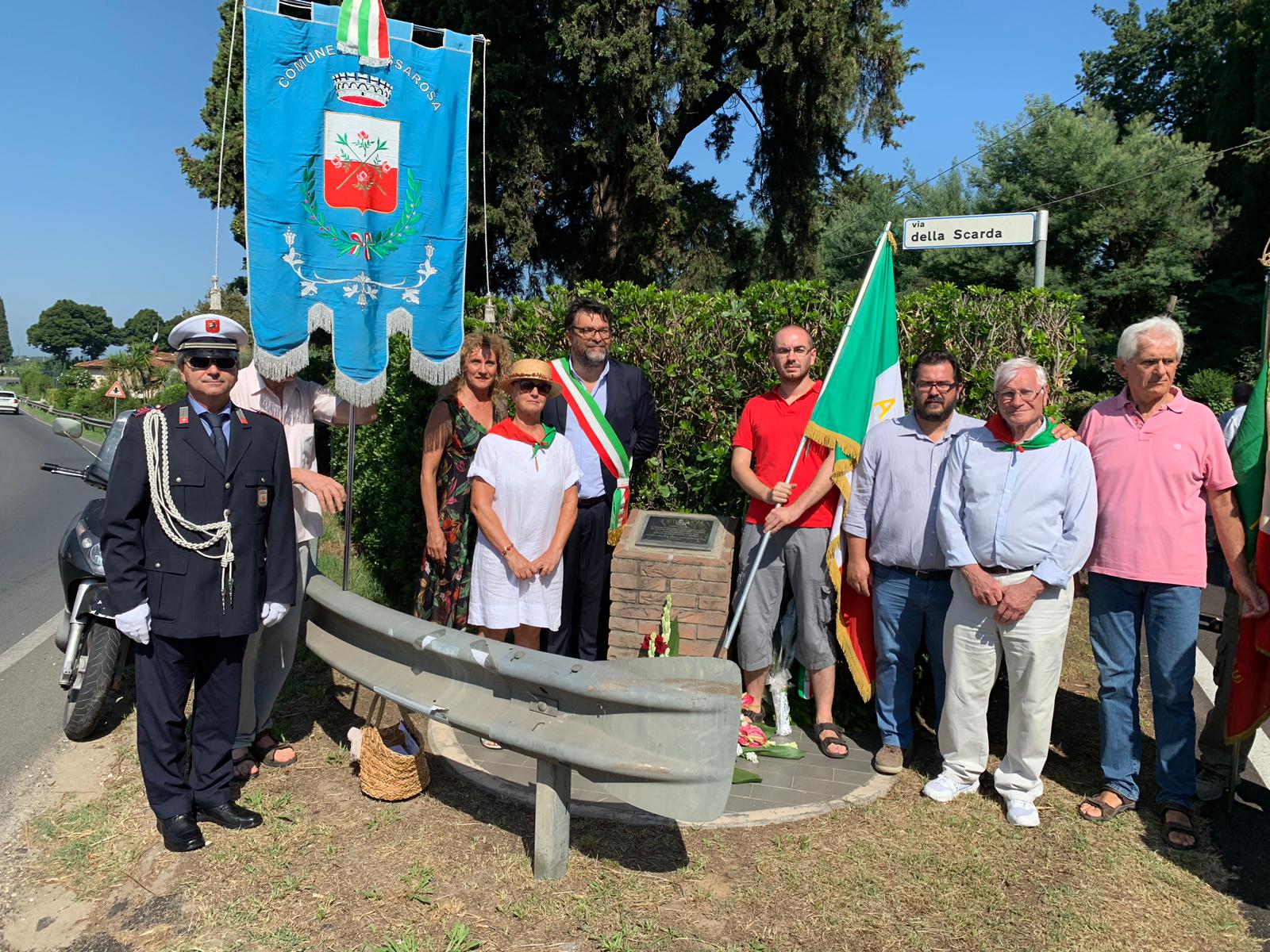 Una cerimonia per commemorare le vittime della Sassaia