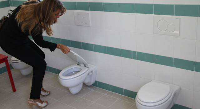 Nuovi servizi igienici in tre plessi scolastici di Pietrasanta