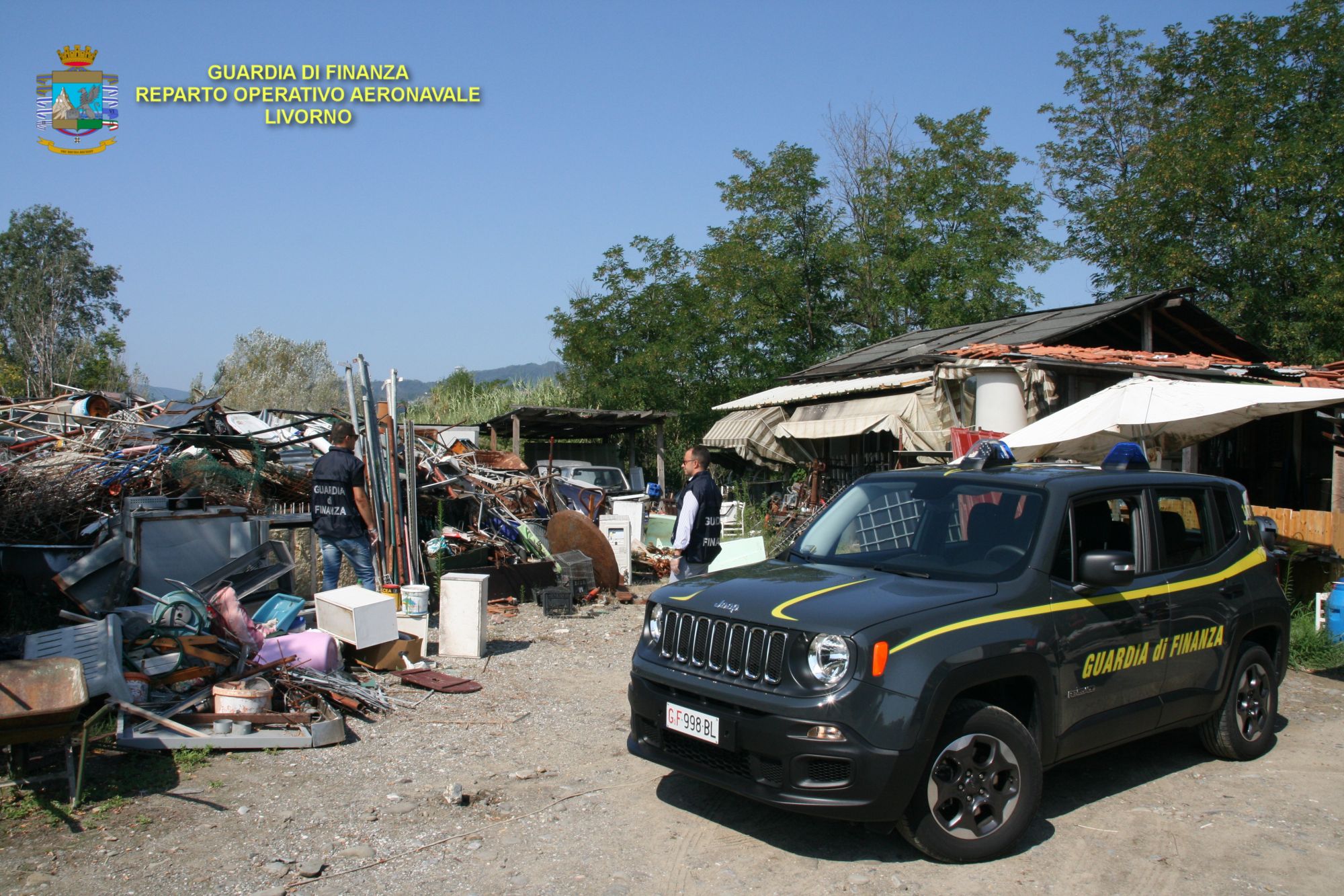 Discarica abusiva, sequestrata dal Roan di Marina di Carrara area con 250 tonnellate di rifiuti