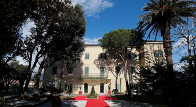 Torna la grande arte a Villa Bertelli