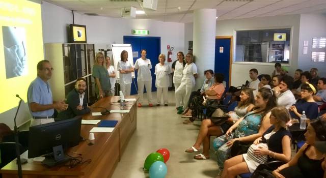 Ospedale Apuane, il corso &#8220;Partorire con Noi&#8221; per le future mamme riparte dal web