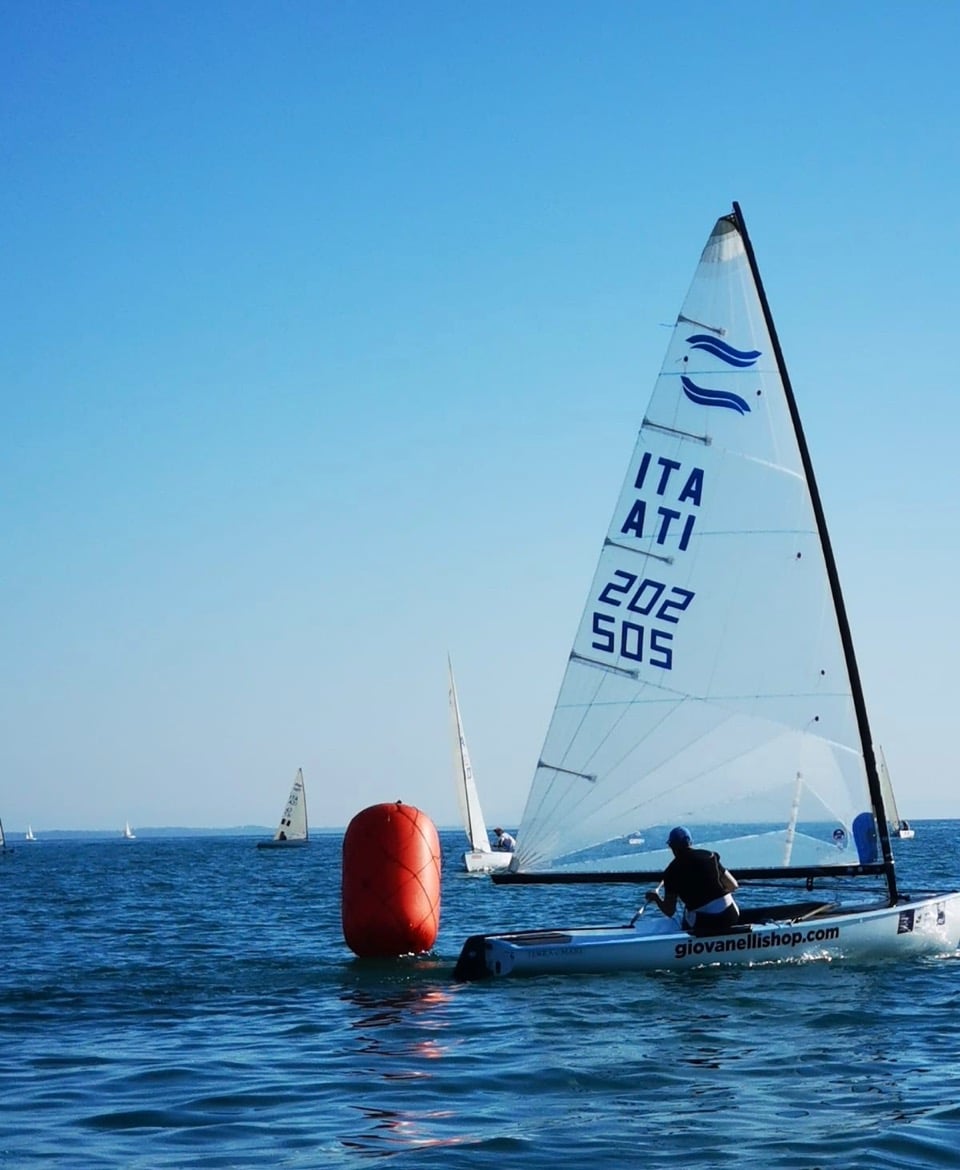 Vela: Giacomo Giovanelli, primo nei Master, vince a Viareggio il XVII Trofeo Bertacca