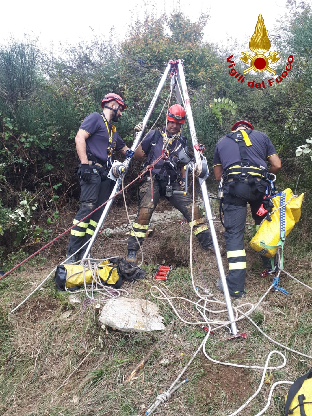 Breton cade in una grotta, salvato dai pompieri