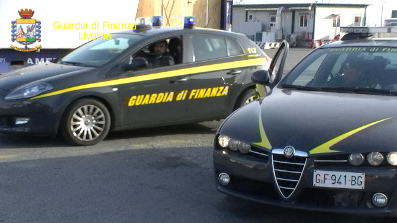 GDF Viareggio, maxi frode fiscale per oltre 100 milioni di euro nel settore del commercio di autoveicoli, 21 società coinvolte