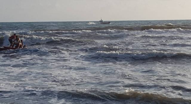 Tragedia in mare a Forte dei Marmi,  muore turista tedesca