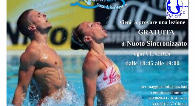 Lezione gratuita di nuoto sincronizzato a Massarosa