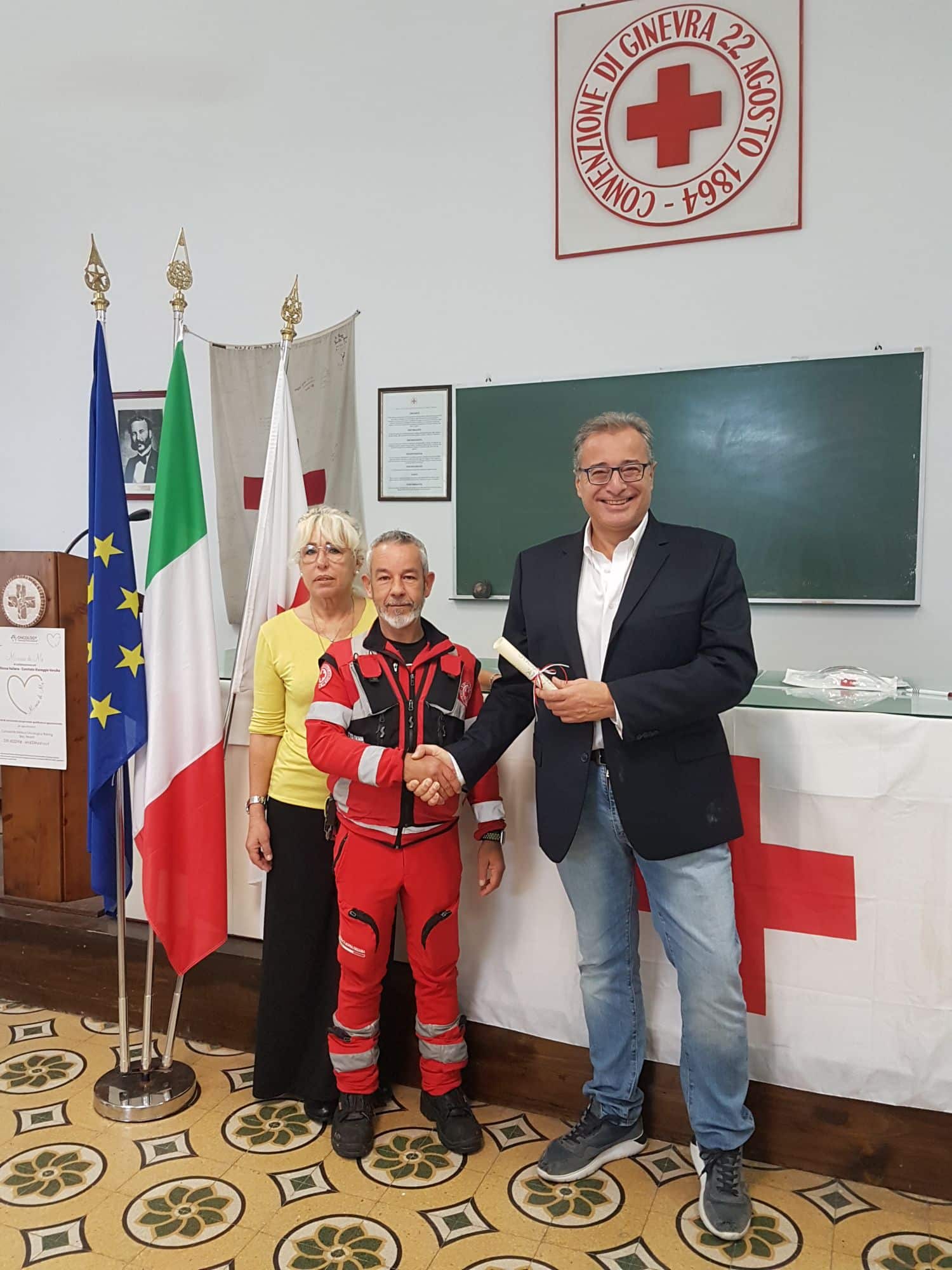 Salva un passante dall’infarto, Sirio Carmazzi premiato dal presidente della Croce Rossa