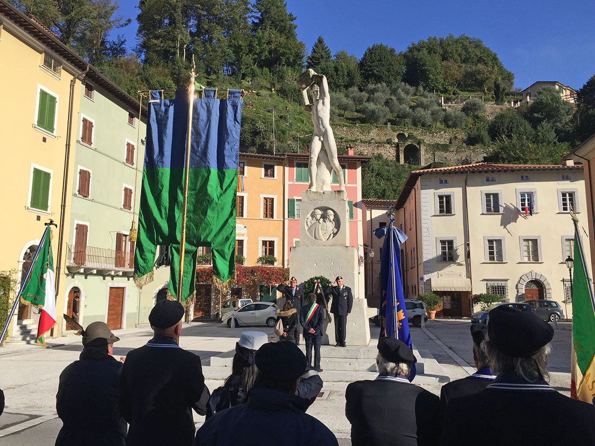 Percorso della Memoria: celebrato a Seravezza il Giorno dell’Unità Nazionale e la Giornata delle Forze Armate