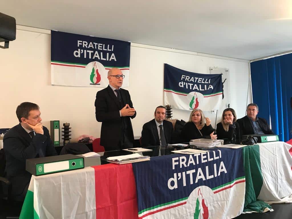 Camaiore, ‘esodo’ da Forza Italia a Fratelli d’Italia