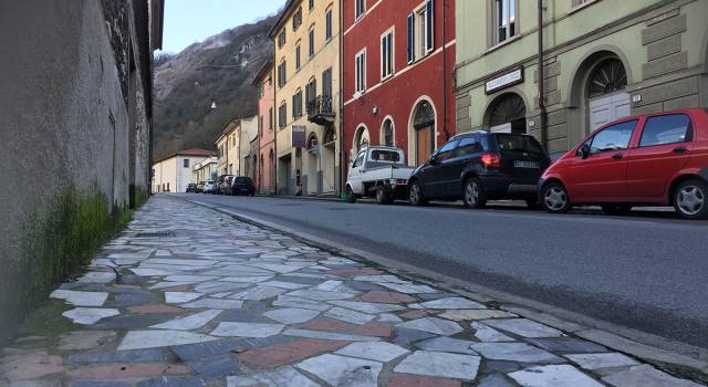 San Lorenzo: né fiera né focata, ma tanta tanta tradizione con il mercatino, la pesca di beneficienza, la tombola, la musica della banda. Piccoli falò nel fiume e illuminazione dei ponti a luce viva in omaggio alle vittime del Covid