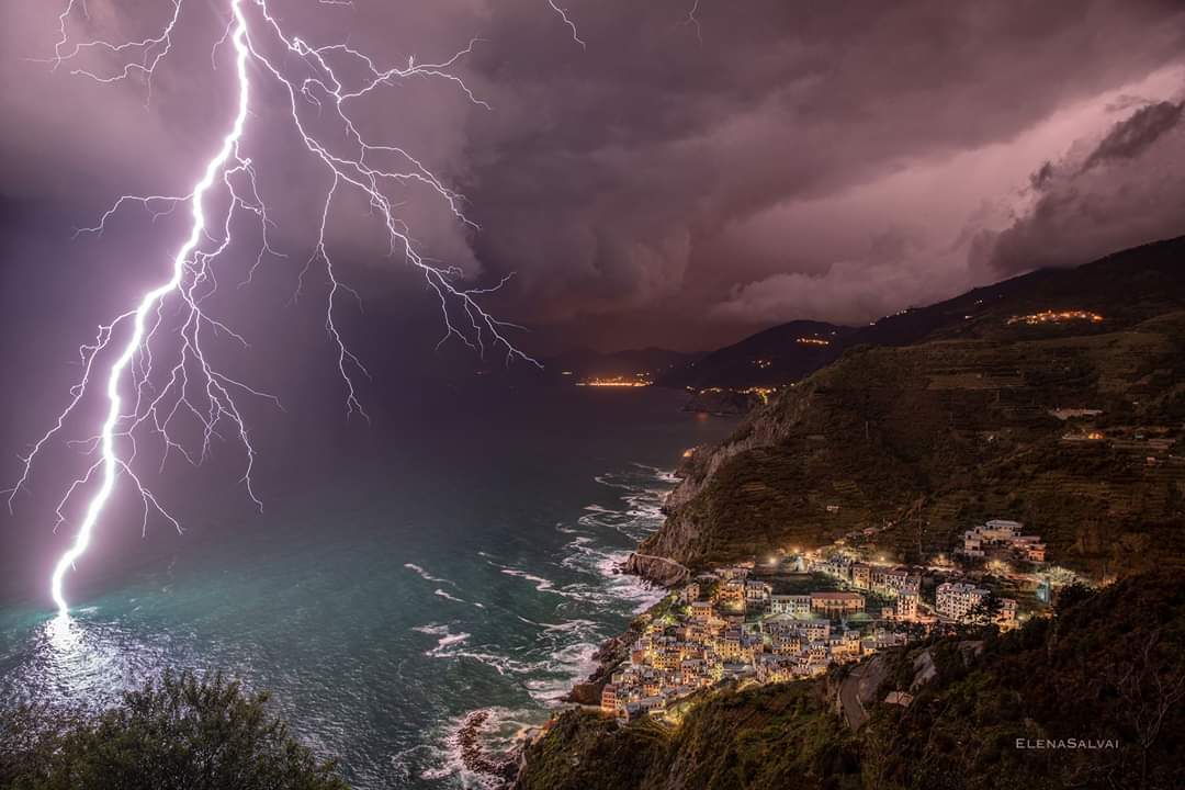 Fotografia: weekend con i “Tramonti Italiani”, i più belli in mostra a Pietrasanta